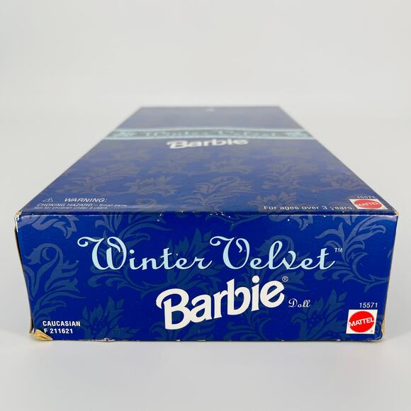 Winter Velvet Avon Exclusive Special Edition Mattel Barbie Doll - NRFB/NIB - Picture 9 of 15